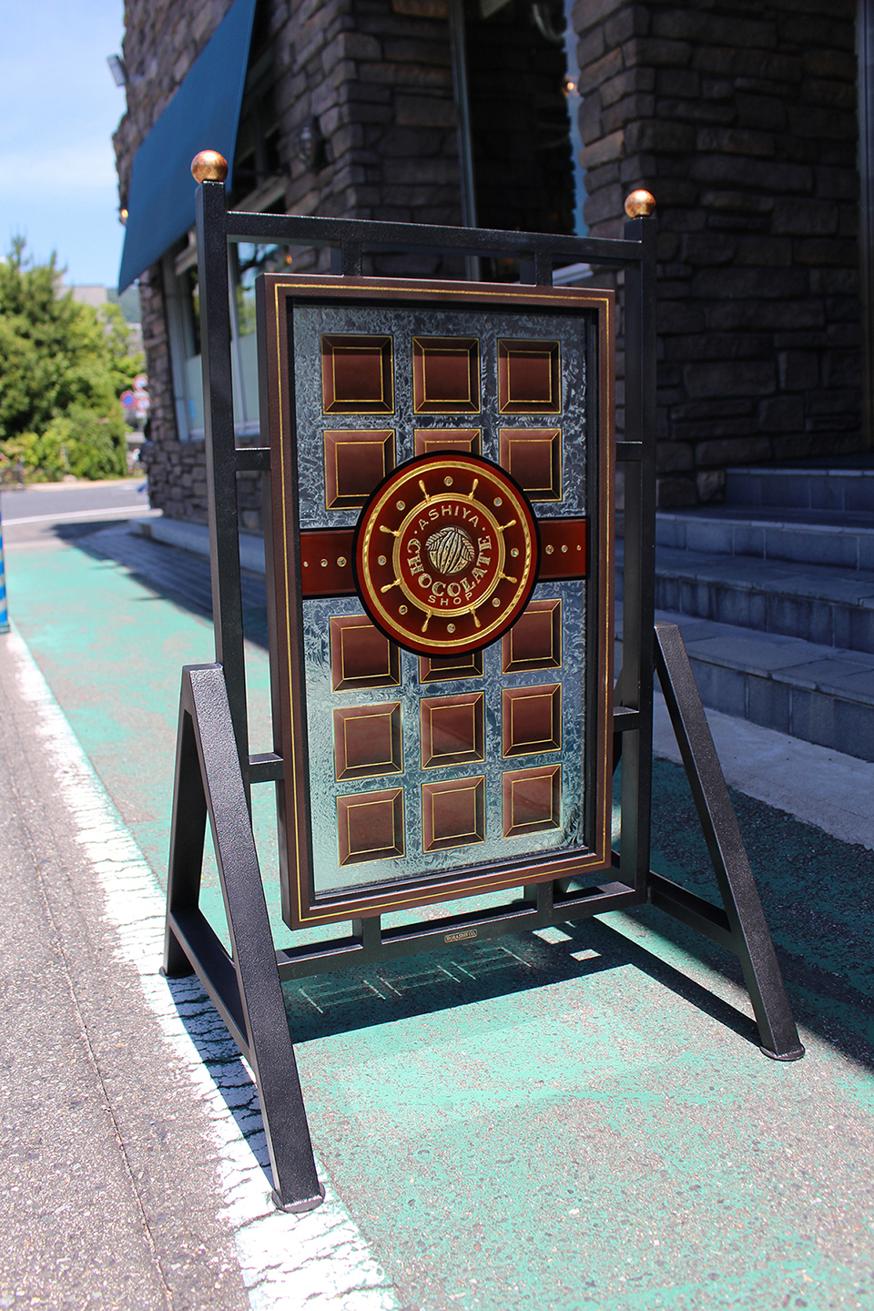 ガラス製の置き看板